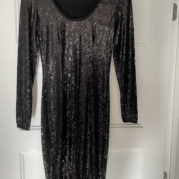 Frank Lyman black fitted sequinned dress - Picture 2 of 3